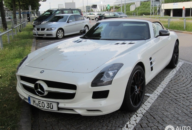 Mercedes-Benz SLS AMG Roadster