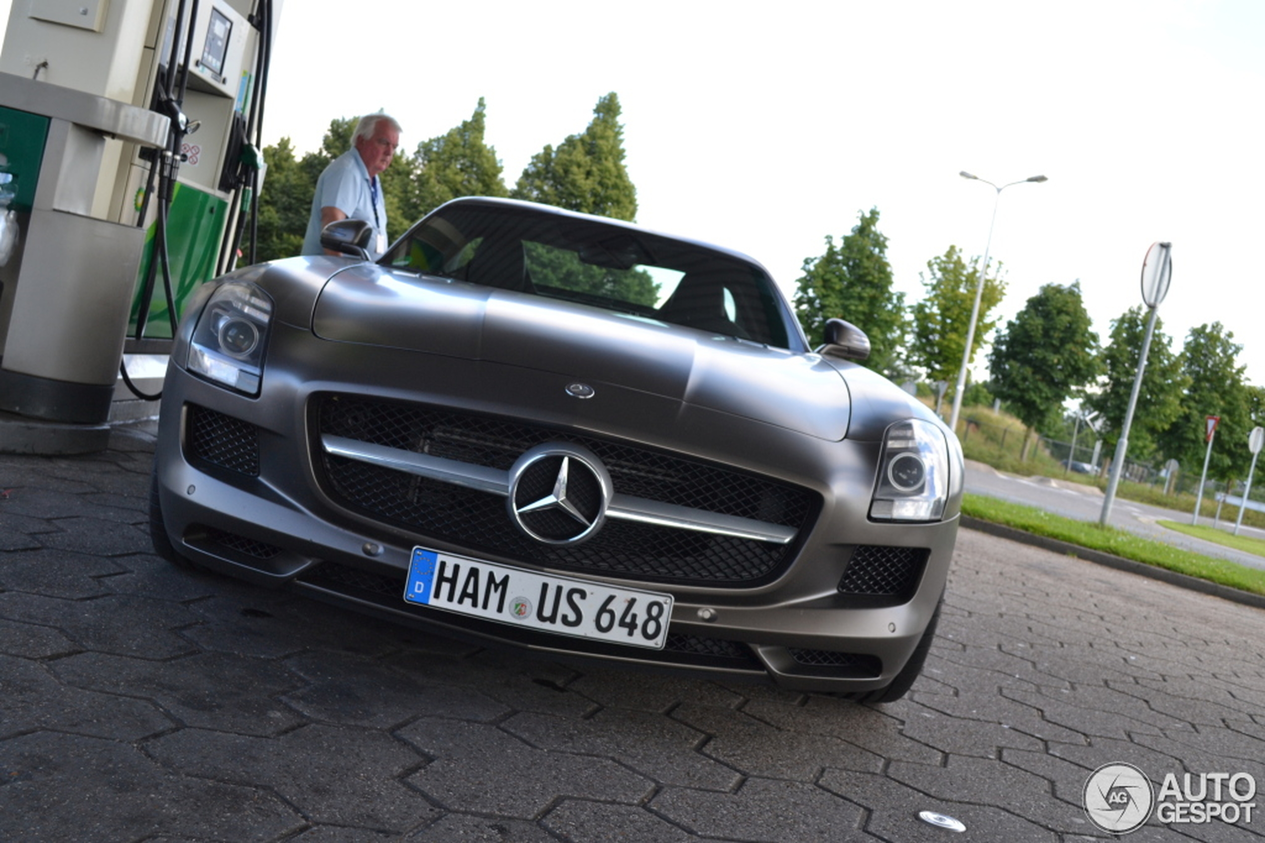 Mercedes-Benz SLS AMG