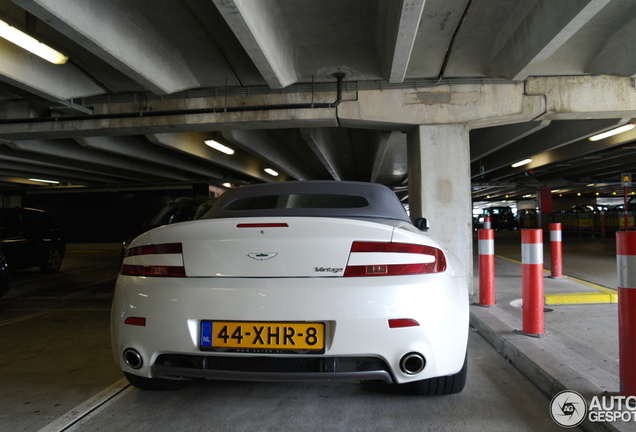 Aston Martin V8 Vantage Roadster