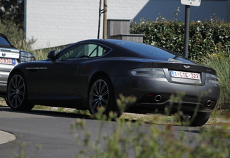 Aston Martin Virage 2011