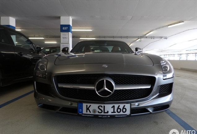 Mercedes-Benz SLS AMG