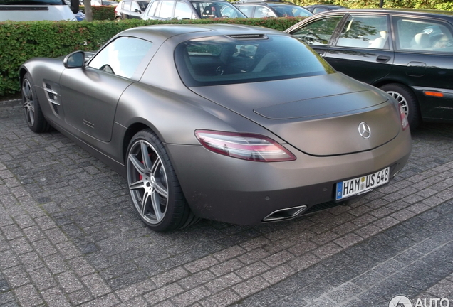 Mercedes-Benz SLS AMG