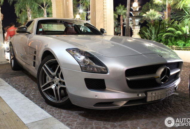 Mercedes-Benz SLS AMG