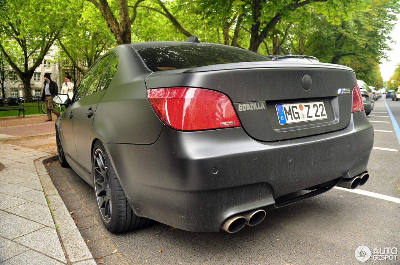 BMW M5 E60 2005