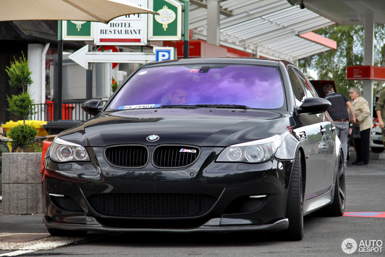 BMW M5 E60 2005