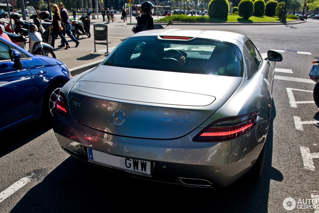 Mercedes-Benz SLS AMG