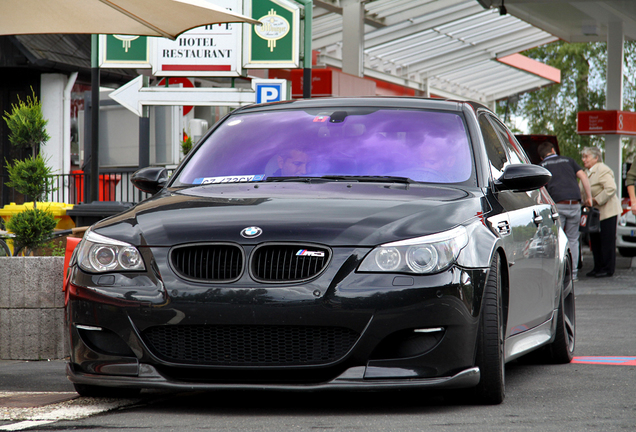 BMW M5 E60 2005