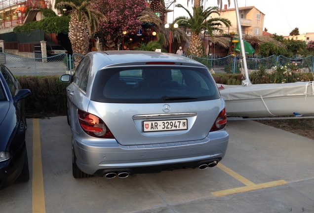 Mercedes-Benz R 63 AMG