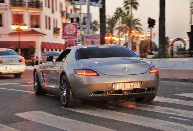 Mercedes-Benz SLS AMG