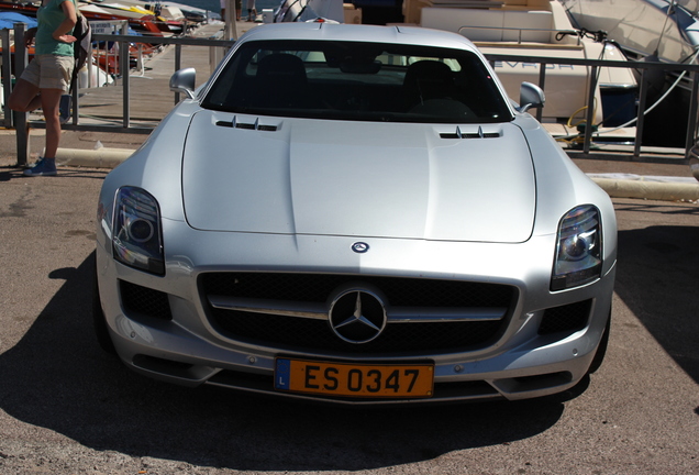 Mercedes-Benz SLS AMG