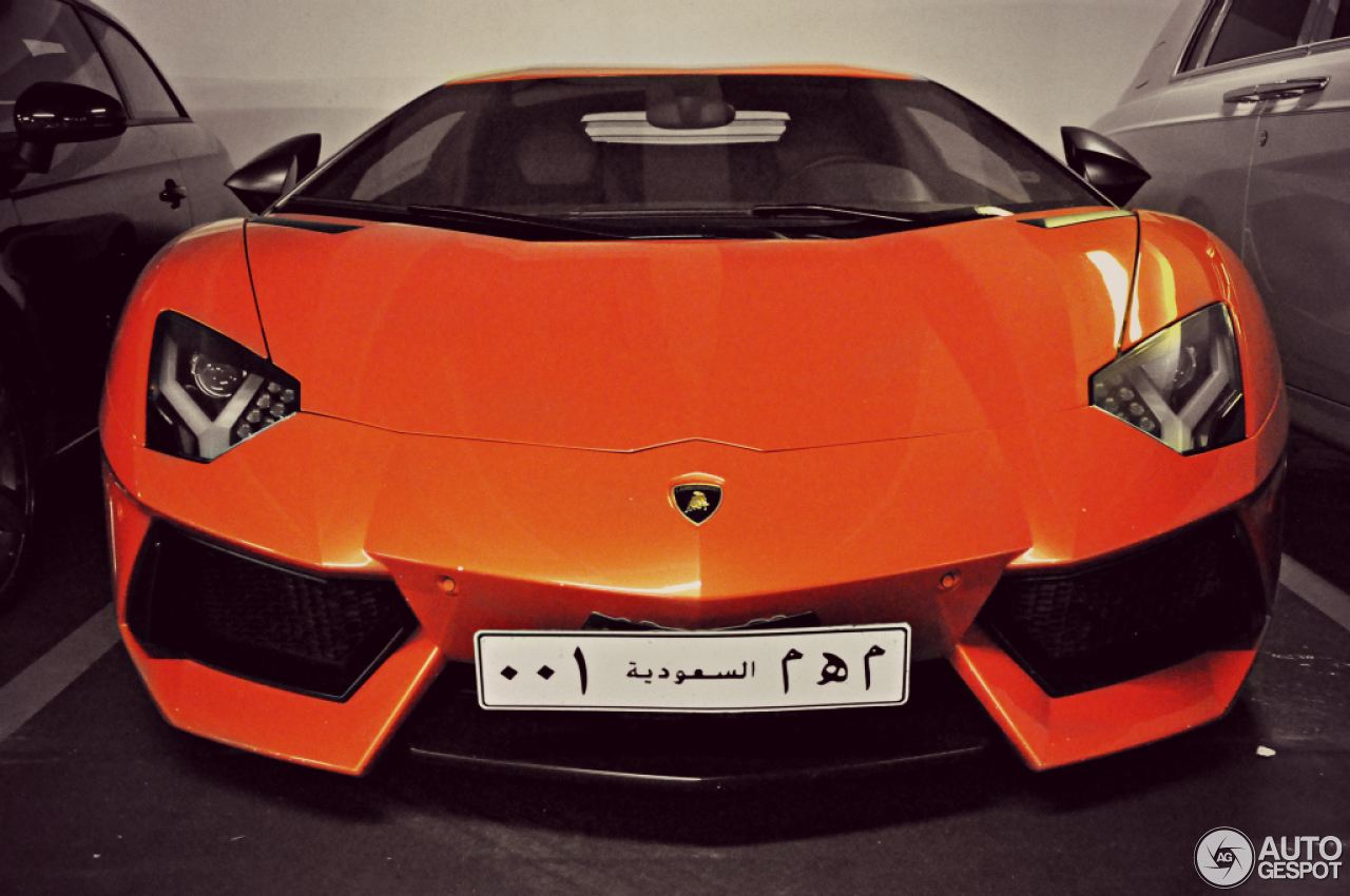 Lamborghini Aventador LP700-4