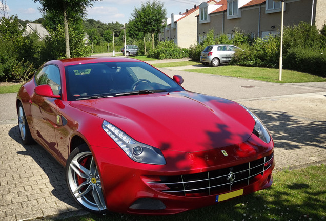 Ferrari FF