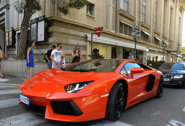 Lamborghini Aventador LP700-4