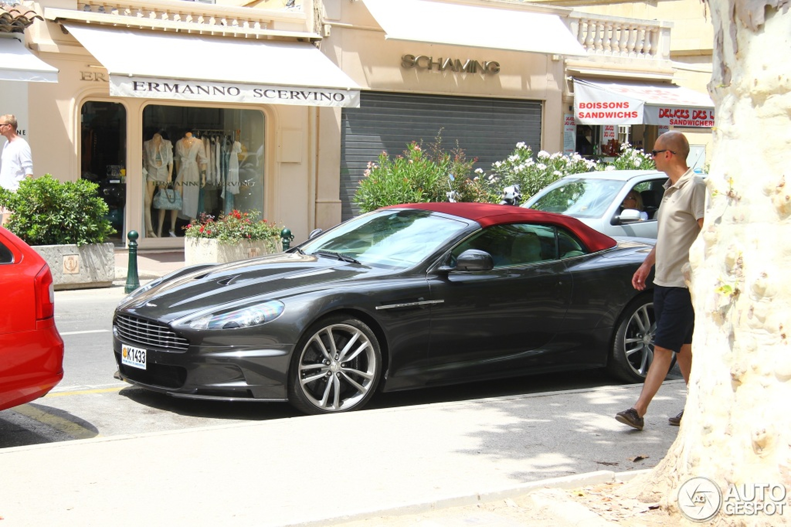 Aston Martin DBS Volante