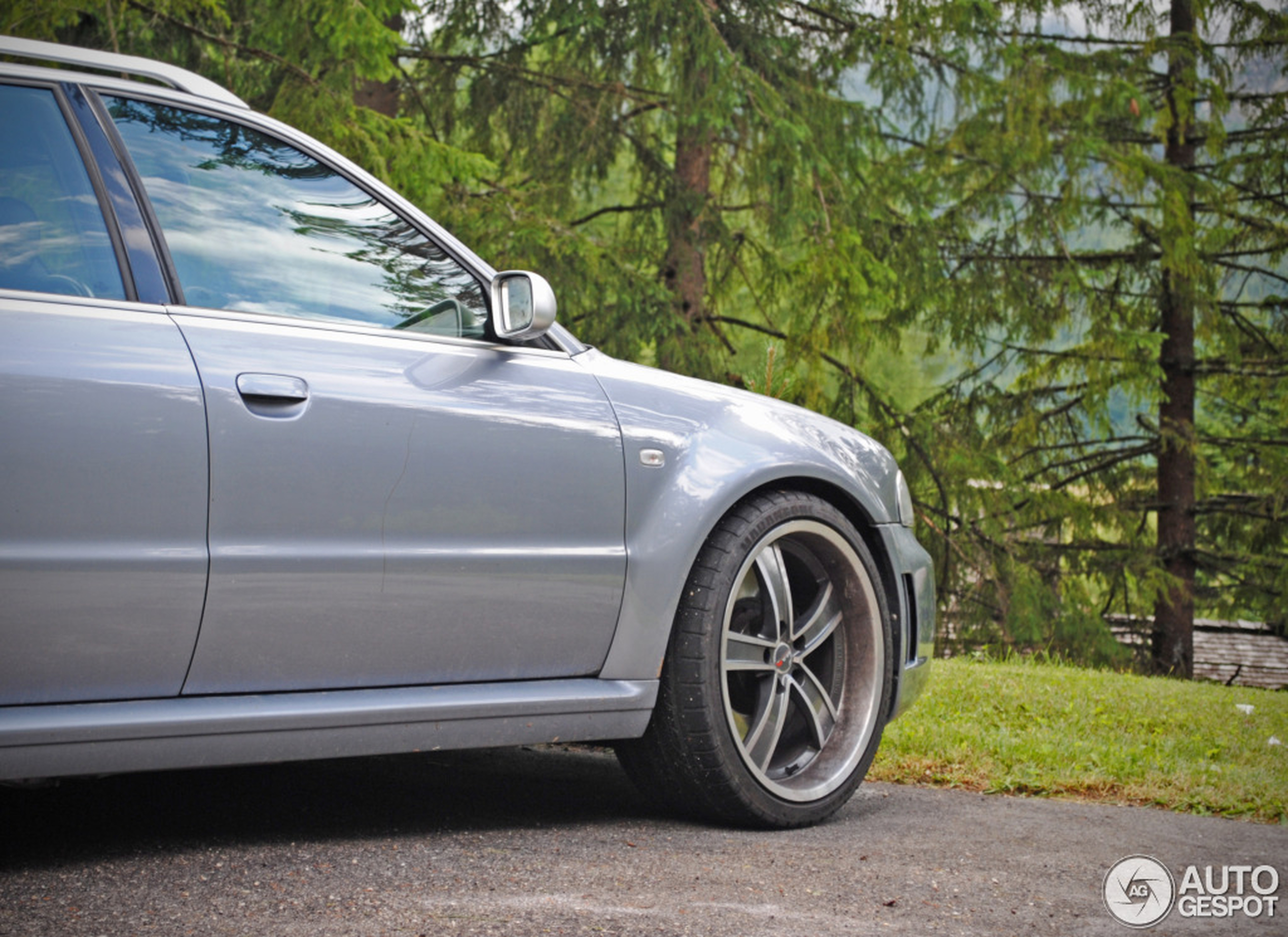 Audi RS4 Avant B5