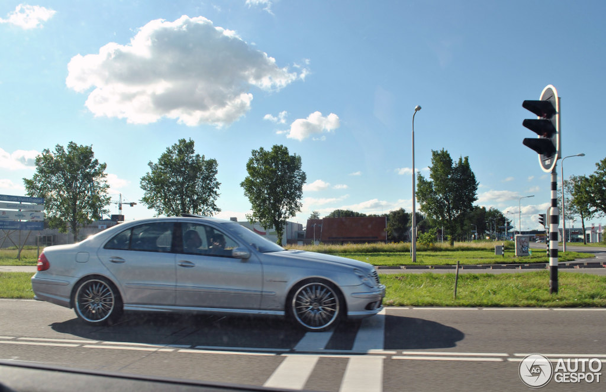 Mercedes-Benz E 55 AMG