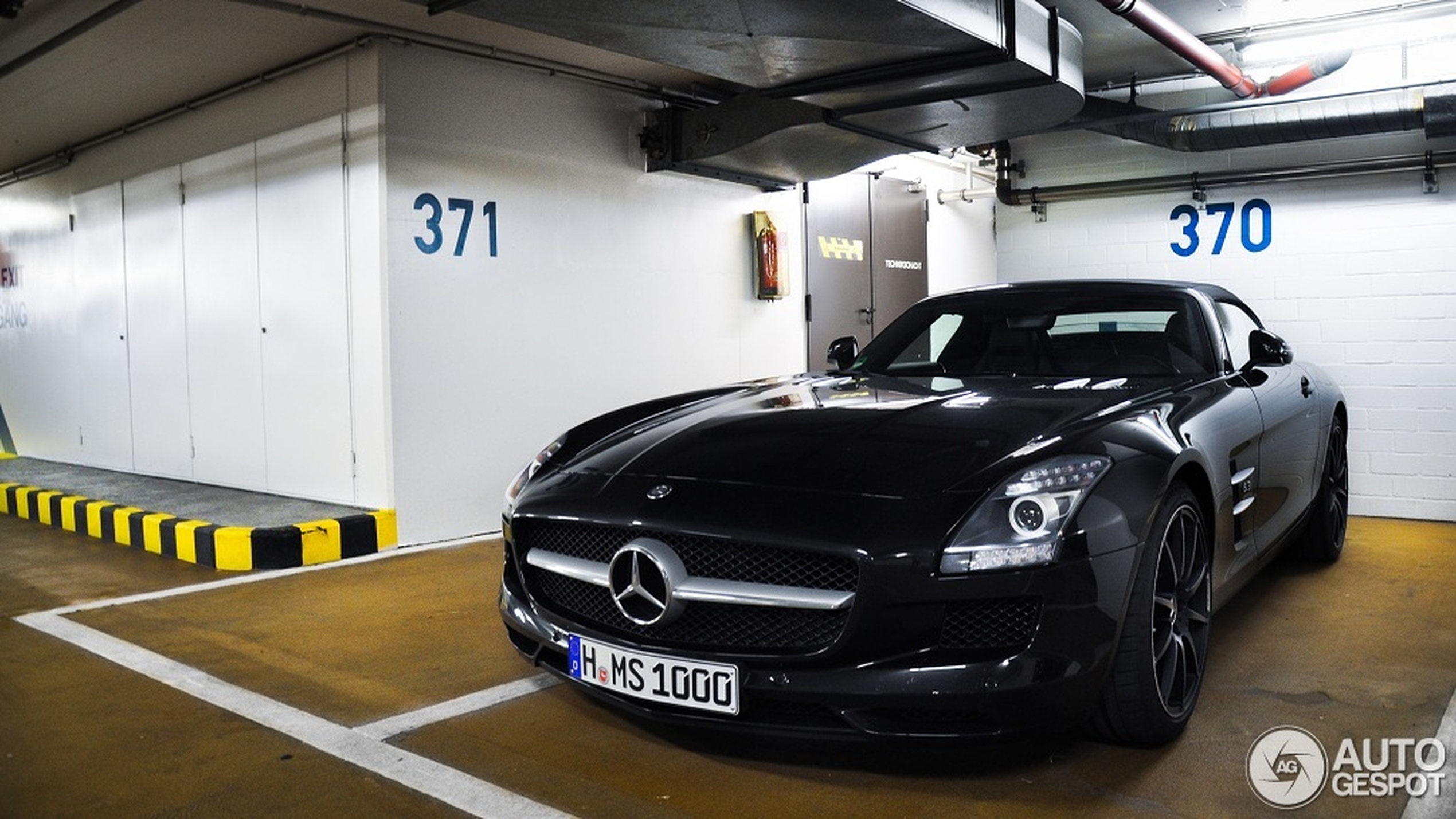 Mercedes-Benz SLS AMG Roadster