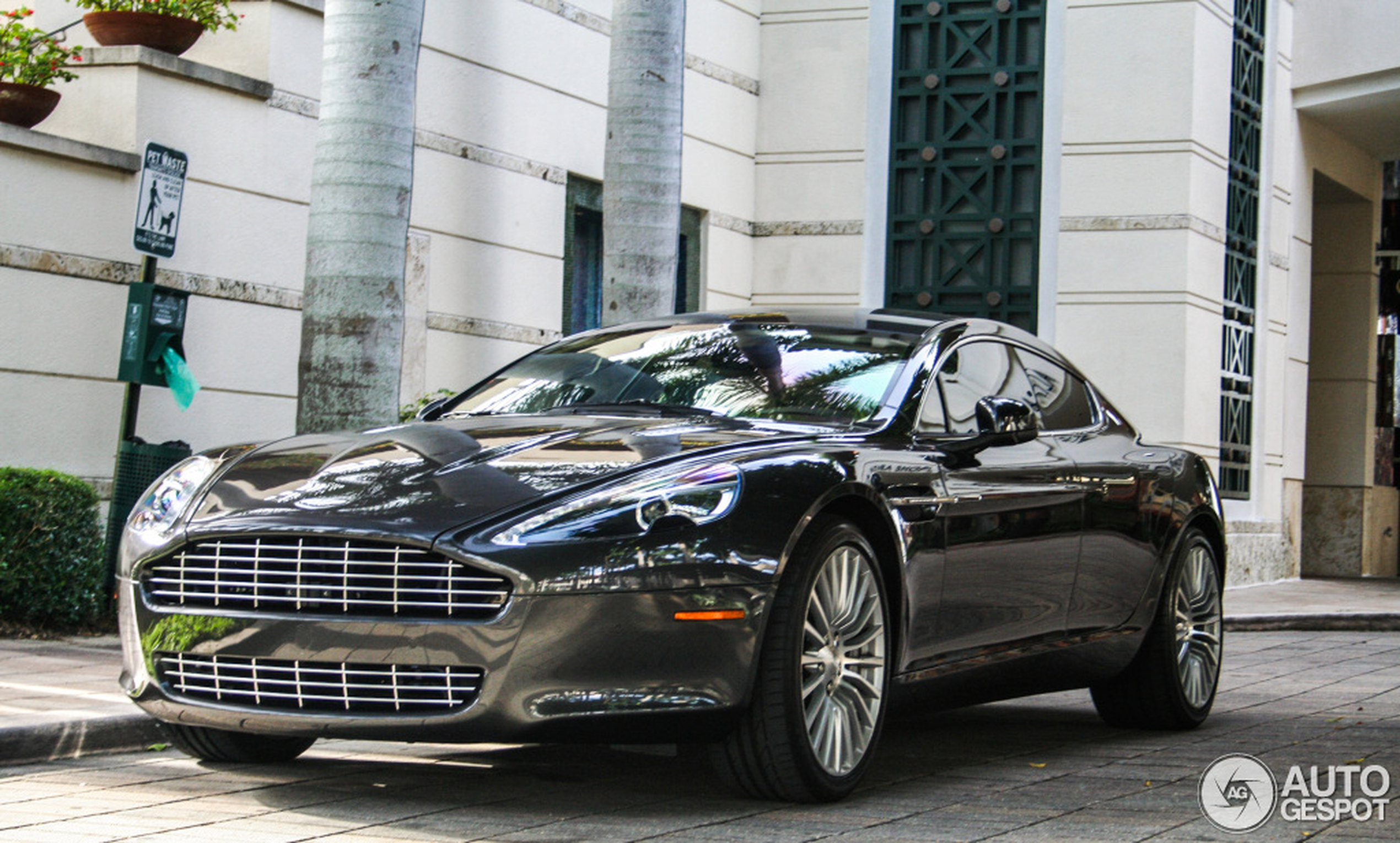 Aston Martin Rapide