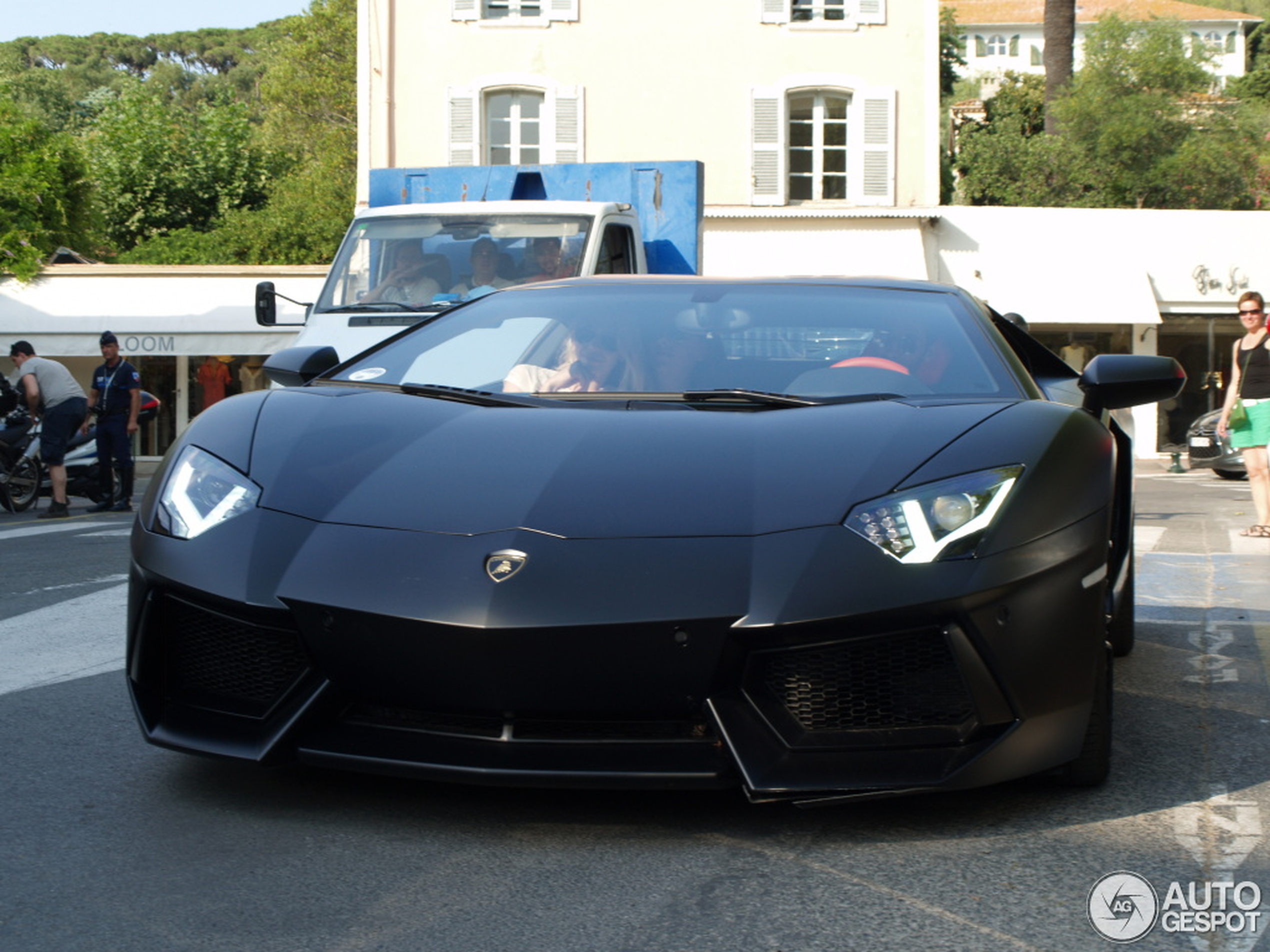 Lamborghini Aventador LP700-4