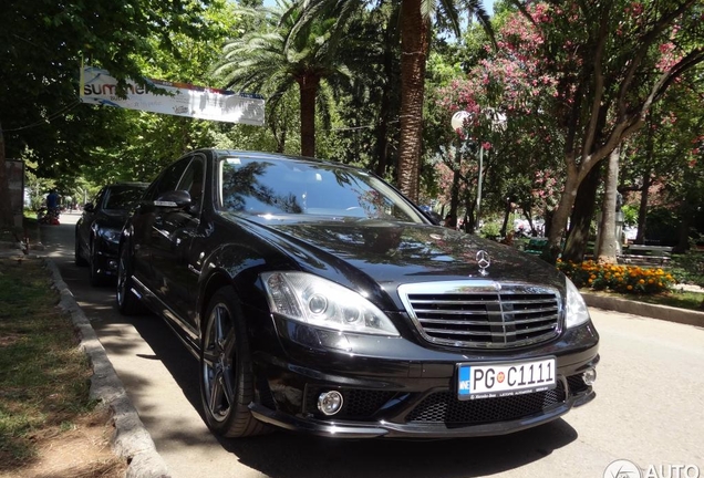 Mercedes-Benz S 65 AMG V221