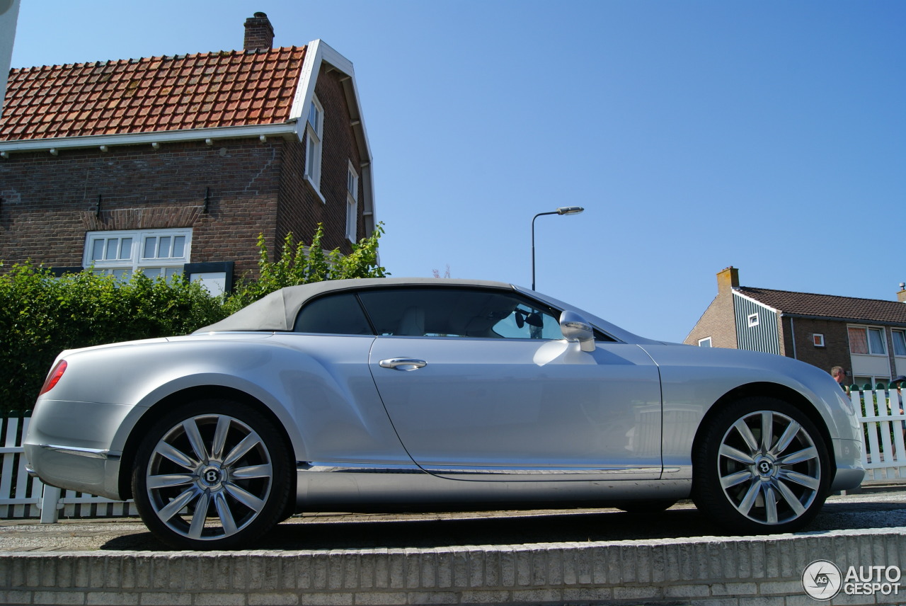 Bentley Continental GTC 2012