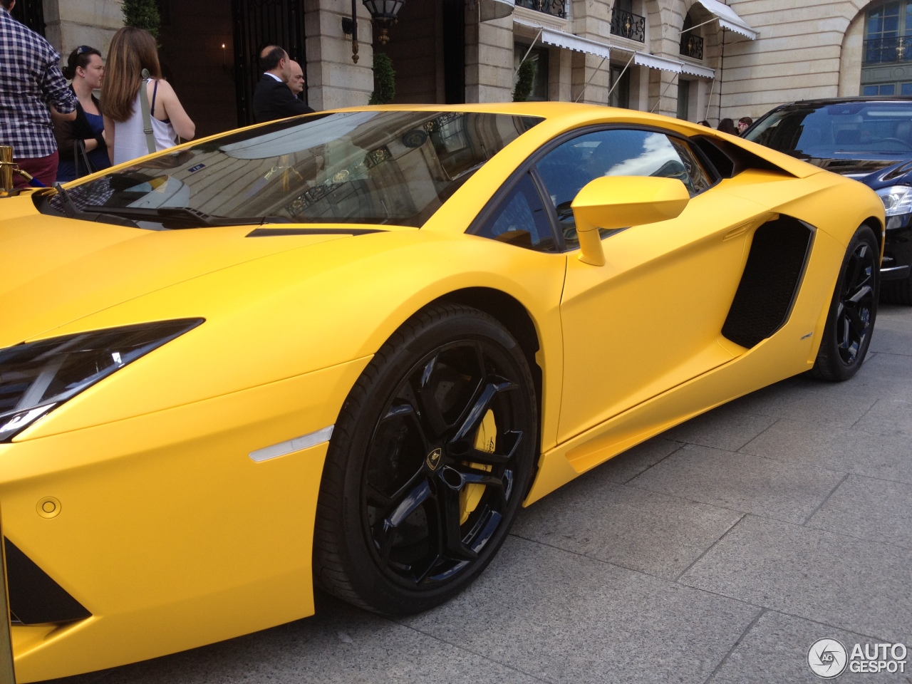 Lamborghini Aventador LP700-4