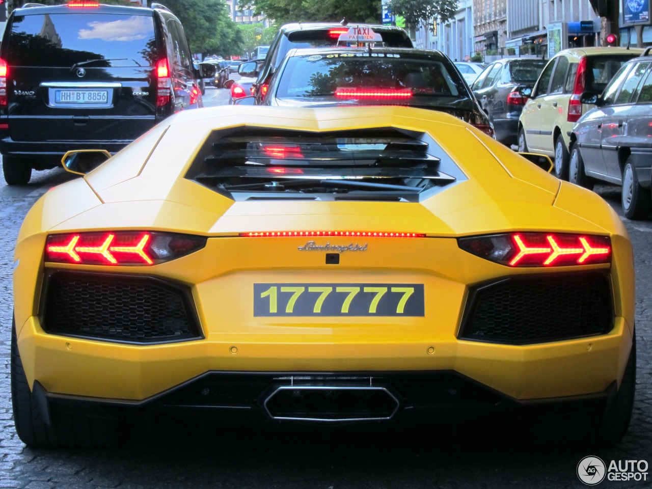 Lamborghini Aventador LP700-4