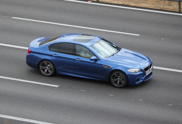 BMW M5 F10 2011