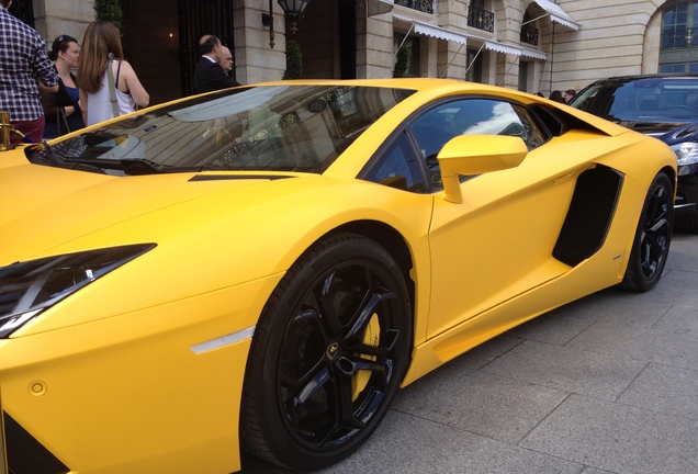 Lamborghini Aventador LP700-4