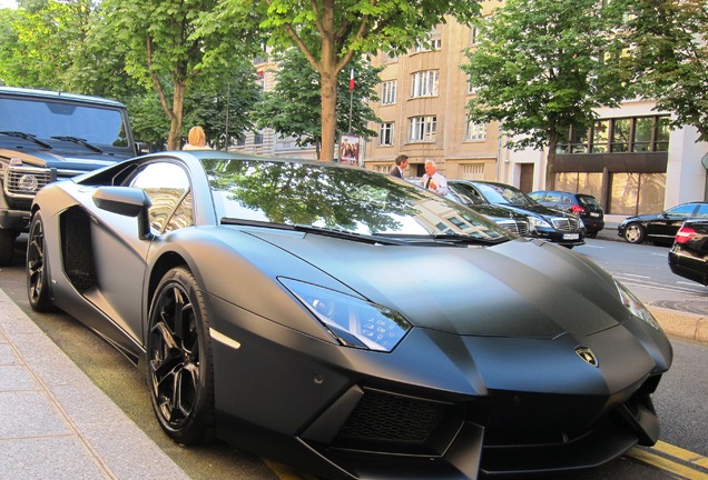 Lamborghini Aventador LP700-4