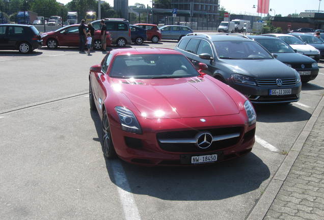 Mercedes-Benz SLS AMG