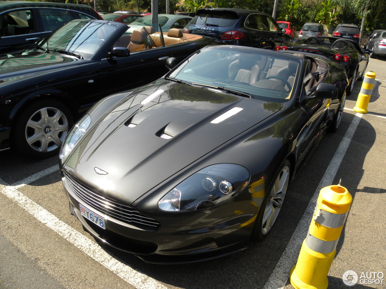 Aston Martin DBS Volante