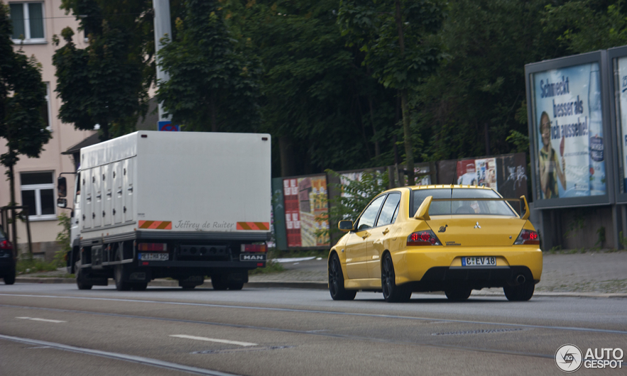 Mitsubishi Lancer Evolution IX MR