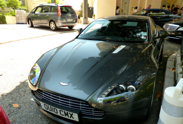 Aston Martin V8 Vantage