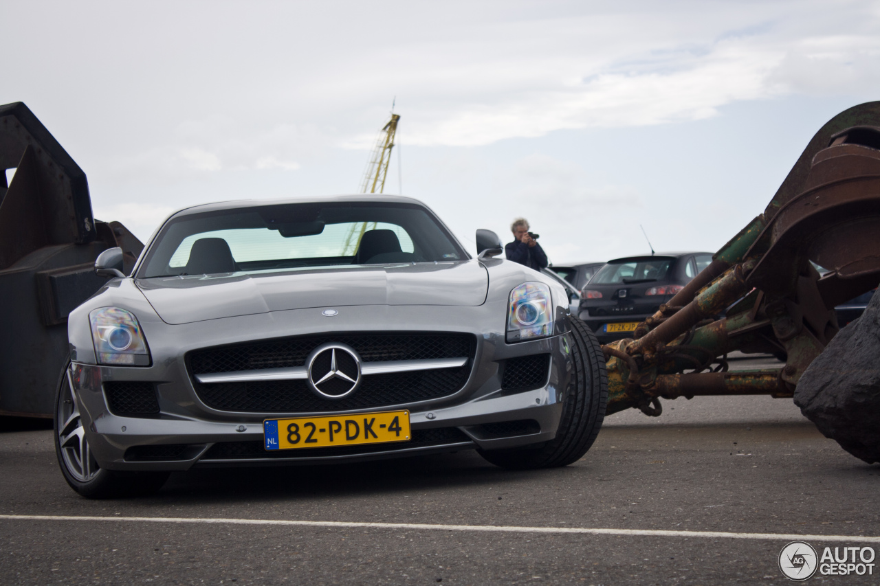 Mercedes-Benz SLS AMG