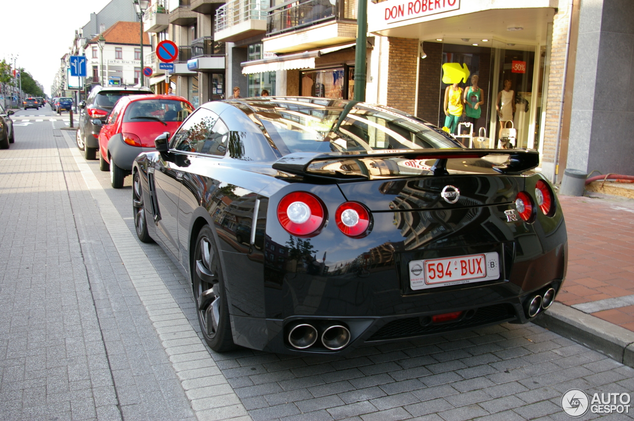 Nissan GT-R