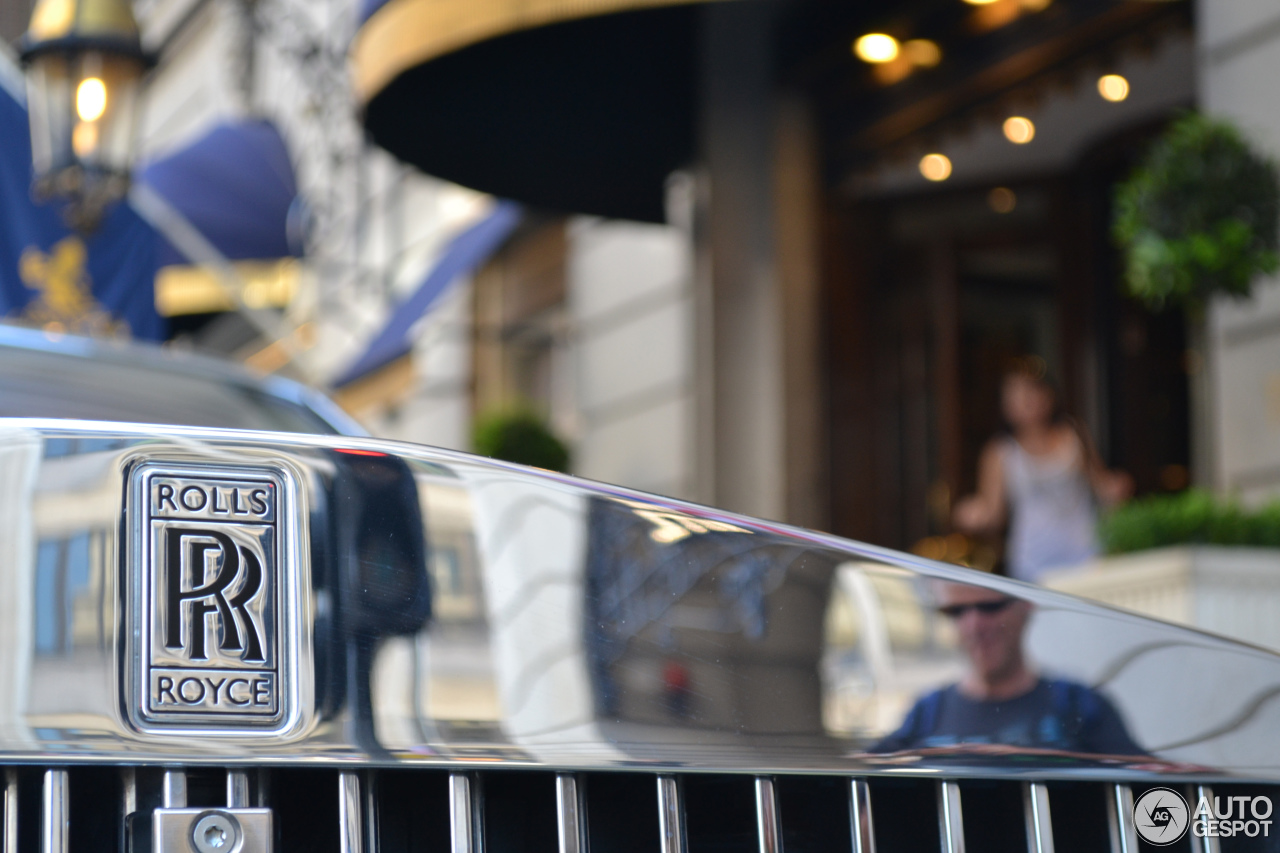 Rolls-Royce Phantom EWB