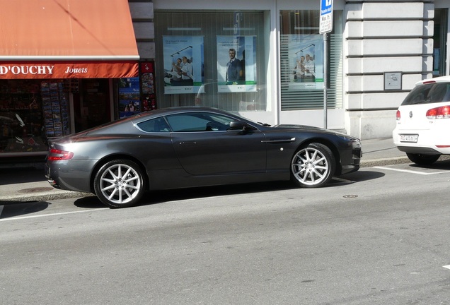 Aston Martin DB9