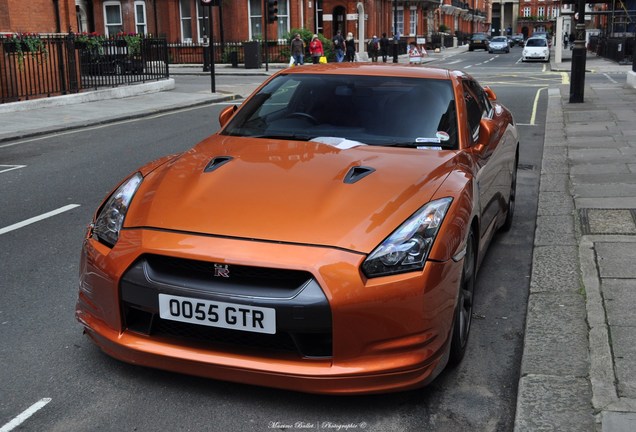 Nissan GT-R