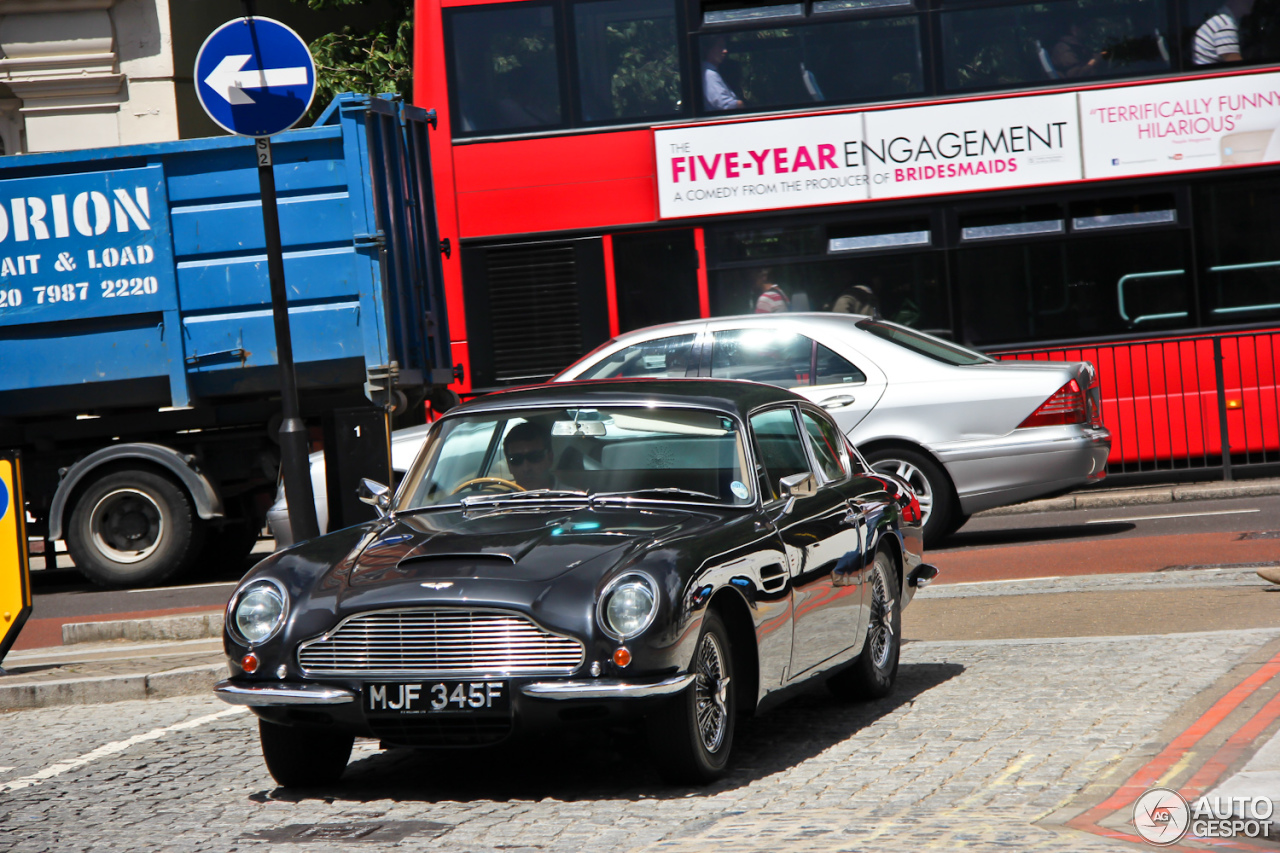 Aston Martin DB6 MKI