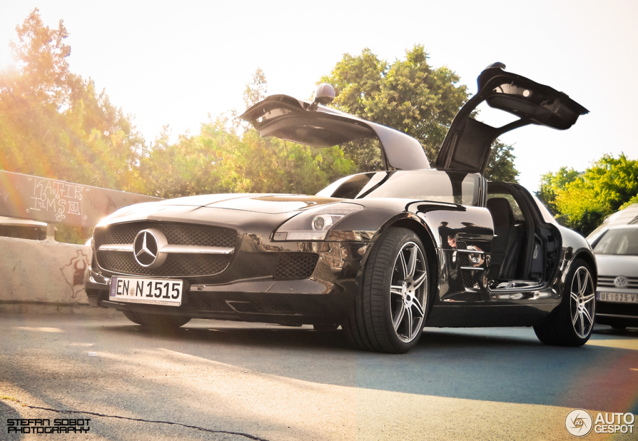 Mercedes-Benz SLS AMG