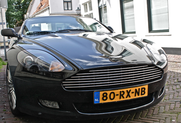 Aston Martin DB9