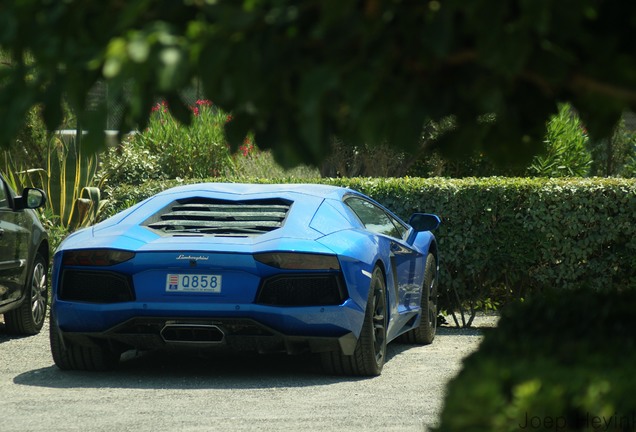 Lamborghini Aventador LP700-4