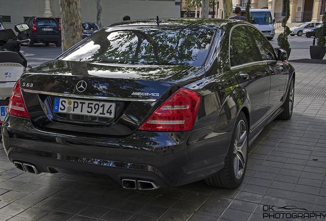 Mercedes-Benz S 63 AMG W221 2011