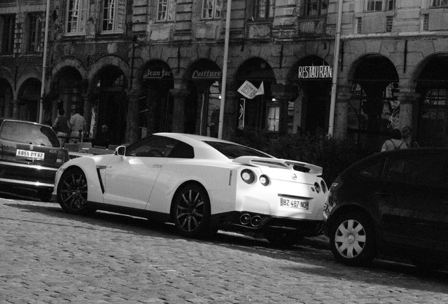 Nissan GT-R 2011