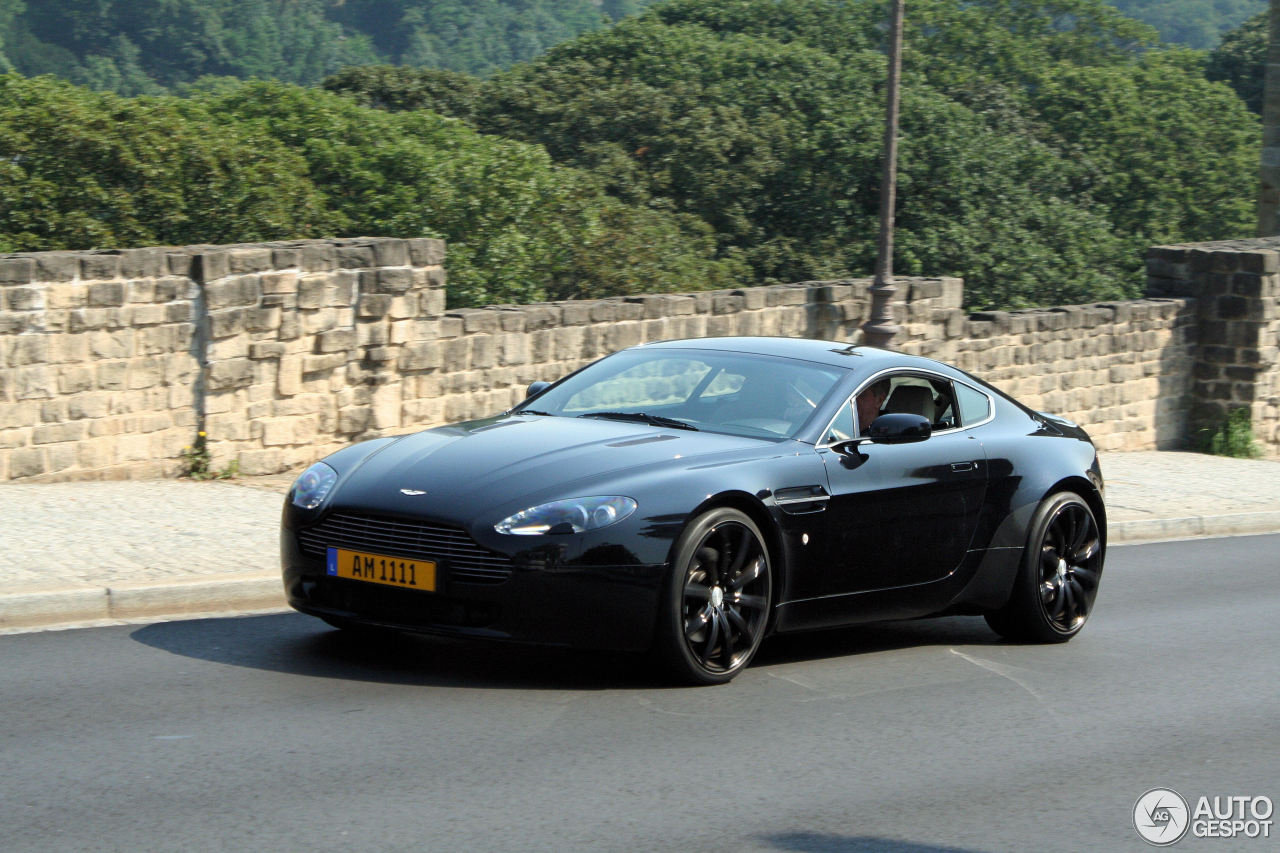 Aston Martin V8 Vantage