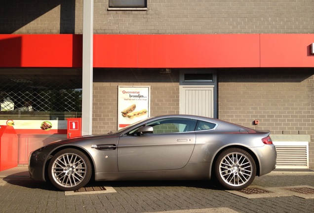 Aston Martin V8 Vantage