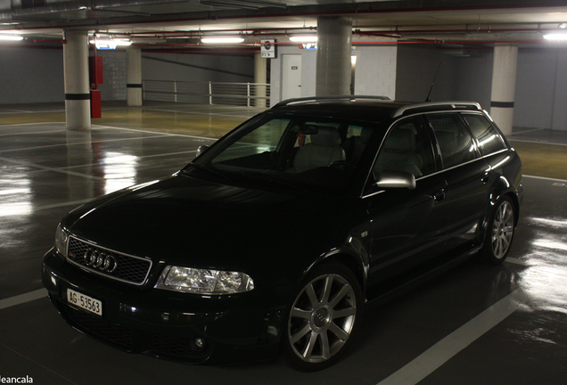 Audi RS4 Avant B5