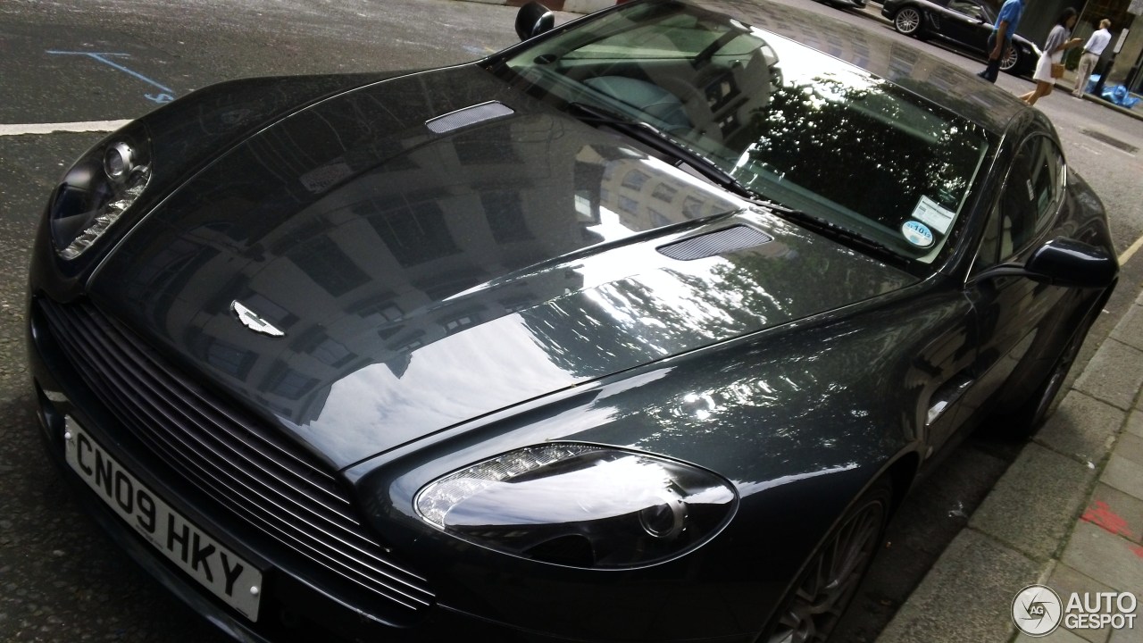 Aston Martin V8 Vantage