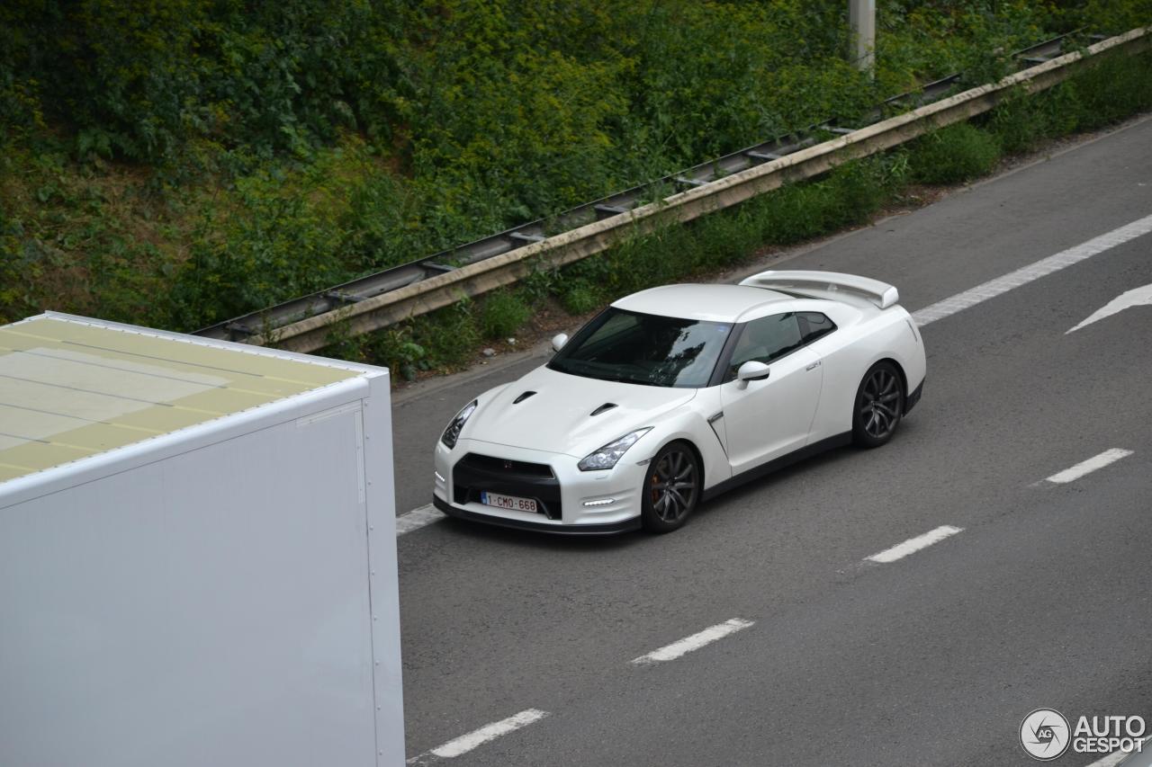 Nissan GT-R 2011